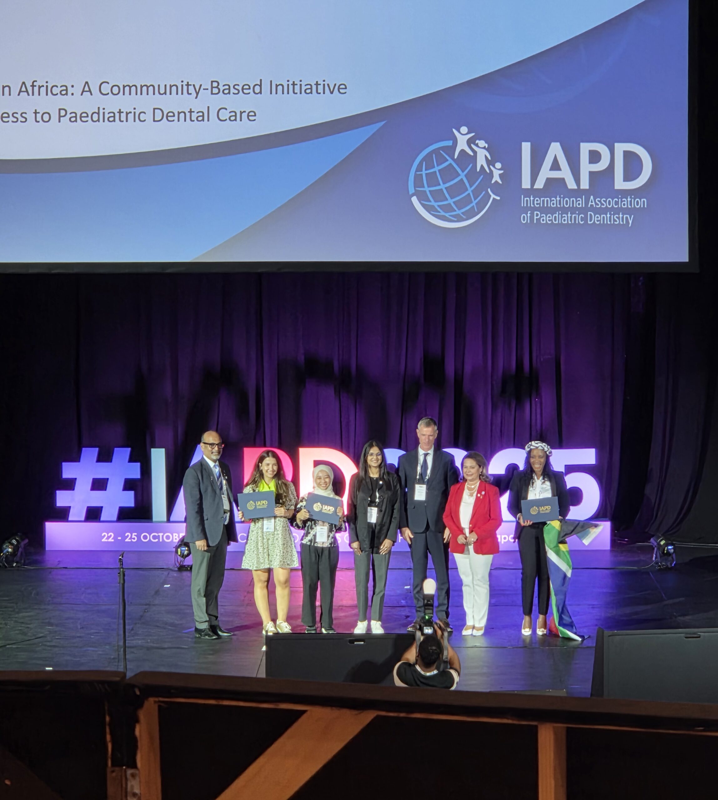 PaFein+ got the “Bright Smiles, Bright Futures Award” in IAPD Congress CAPE TOWN